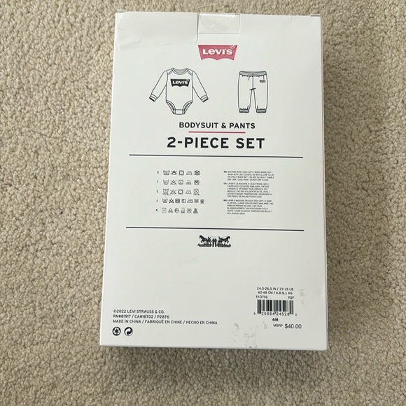 Levi’s infant bodysuit and pants two-piece set size 6 months - Picture 3 of 4